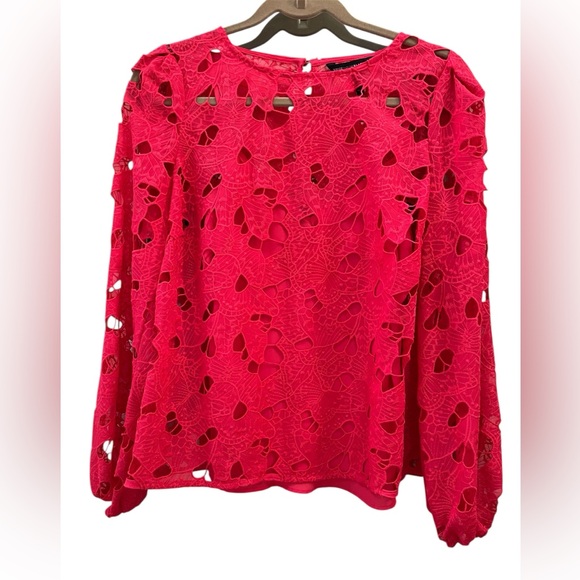 White House Black Market Tops - White House Black Market embroidered butterfly blouse size 4 oversized